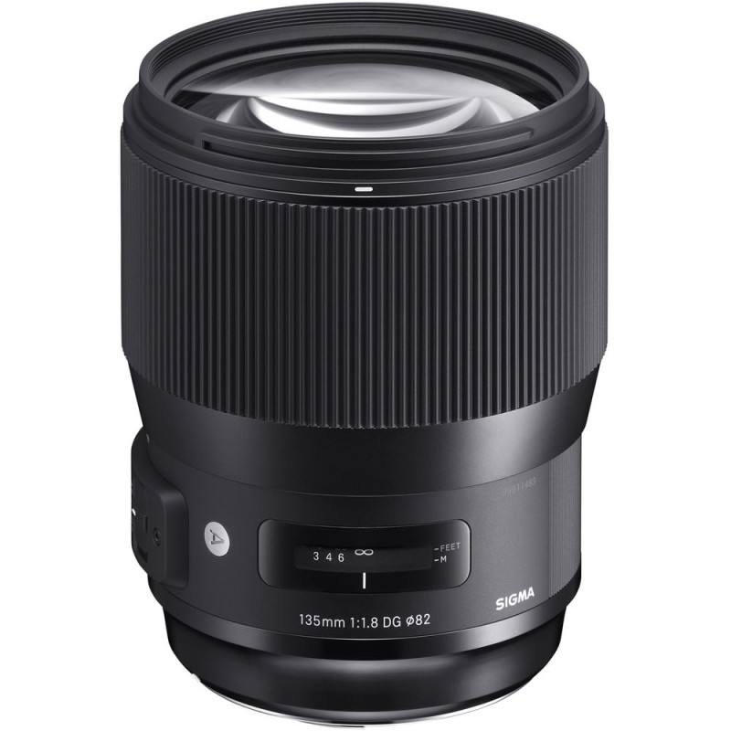 Sigma 135mm F1.8 DG HSM Art Lens (Canon EF Mount)